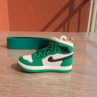 Portachiavi scarpa verde stile Air Jordan