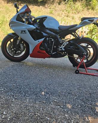 Gsx r750