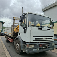 Iveco 150 E18 con gru