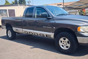 Dodge RAM 1500 SLT Long Cab 5.9 CC V8