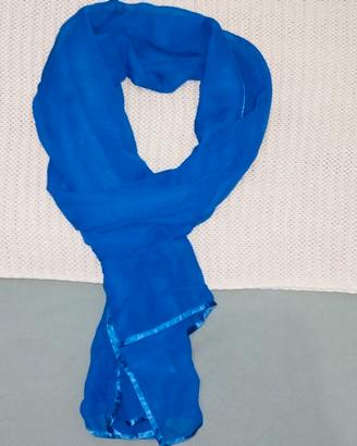 Foulard Fatto a Mano di Organza ed i Bordi di Raso
