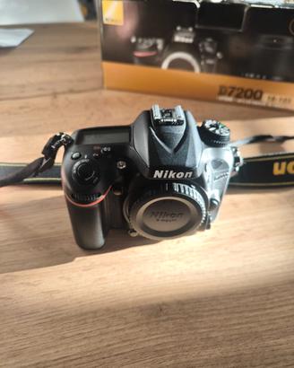 Nikon D7200 Body 16k + Obbiettivo dx af-s 18-105mm
