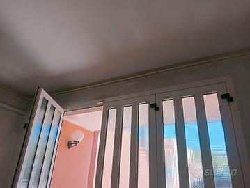 portone in alluminio freddo