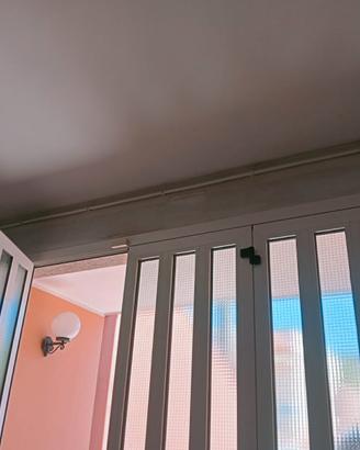 portone in alluminio freddo