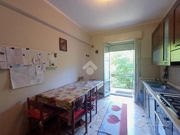 3 LOCALI A SAVIGNONE