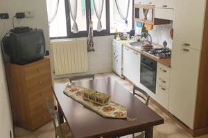 UNA camera VIA TEMPIO per RAGAZZE/DONNE