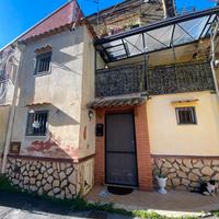 Soluzione semindipendente arredata