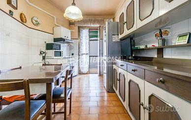 Bilocale con cucina abitabile e un BALCONE