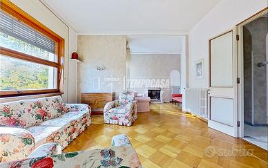 ST220 - Attico signorile in villa Liberty con terr