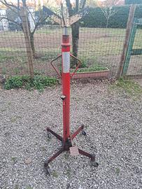 Sollevatore meccanico da officina