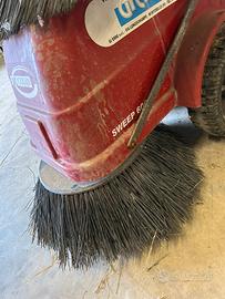 Spazzatrice bat clean sweep 600