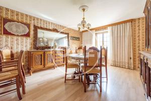 Casa indipendente di 175 m² con più di 5 locali a 