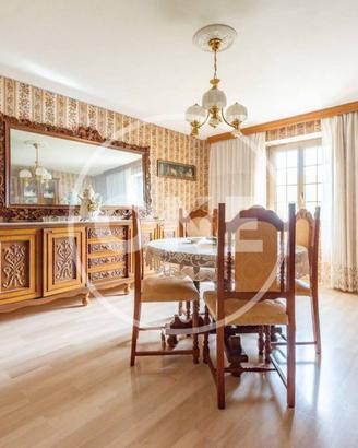 Casa indipendente di 175 m² con più di 5 locali a 