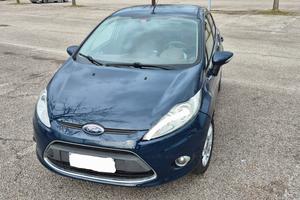 ford fiesta 1.4 gpl Titanium 