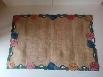 tovaglietta con fiori