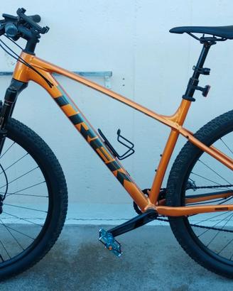 bicicletta MTB trek Xcaliber 9 orange