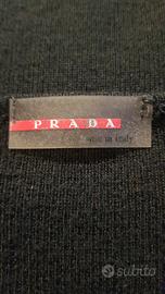 Maglioncino nero scollo a V