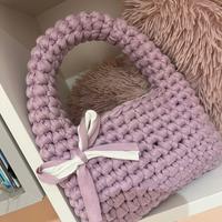 Borsetta interamente realizzata a mano