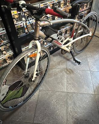 Bici corsa ragazzo uomo
