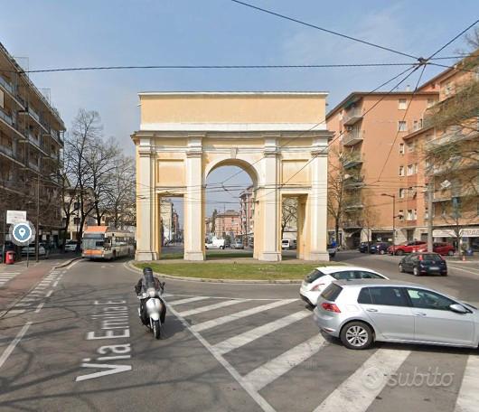 CAMERA singola LIBERA zona ARCO DI SAN LAZZARO