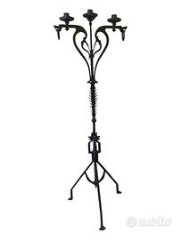 Candelabro da terra  in Ferro  pieno primi 900’