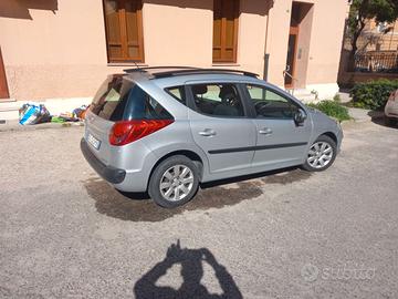 Peugeot 1.6 sw ampio bagagliaio bassi consumi