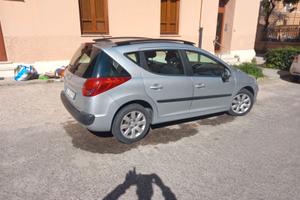 Peugeot 1.6 sw ampio bagagliaio bassi consumi