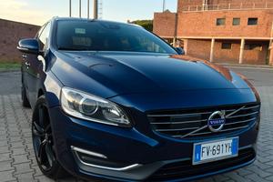 VOLVO V60 D4 AWD Ocean Race Geartronic