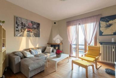 3 LOCALI A MONTICELLO BRIANZA