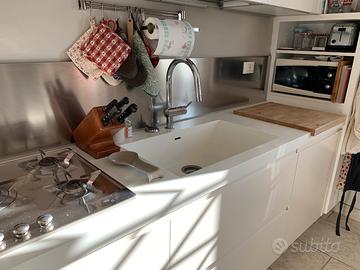 Cucina completa di elettrodomestici