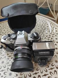 Macchina fotografrica Olimpus OM10