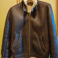 Montone cucito a mano usato poco