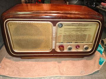 Radio a valvole Radiomarelli  anni 50
