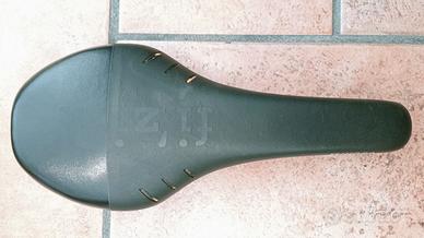 sella fizik tundra carbon 