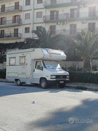 Camper mansardato