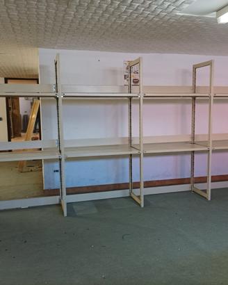 Scaffalatura in metallo stabile