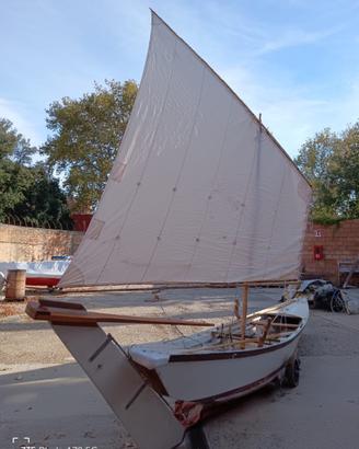 Sandalo a vela