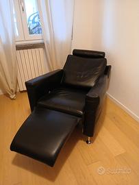 poltrona in pelle.