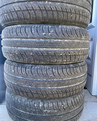 Gomme michelin  185/60 R14