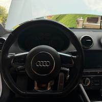 Volante 3 razze tagliato con airbag Audi A3 8p