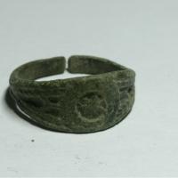 ANTICO ANELLO MEDIALE