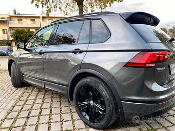 TIGUAN R-Line 150cavalli BLACK EDITION
