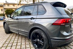 TIGUAN R-Line 150cavalli BLACK EDITION