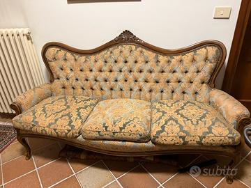 Divano in stile Luigi Filippo