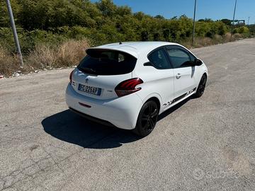 Peugeot 208 hdi 75 cv