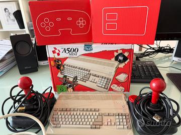 Amiga mini A500 come nuovo con 2 Joystick