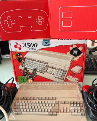 Amiga mini A500 come nuovo con 2 Joystick