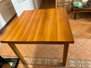 Tavolo in legno allungabile 100x100