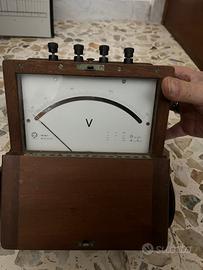 Voltmetro analogico vintage