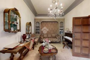 4 LOCALI A SAN VITO DEI NORMANNI